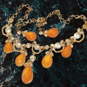 Orange/rhinestone gold tone necklace/earrings set LIKE NEW!